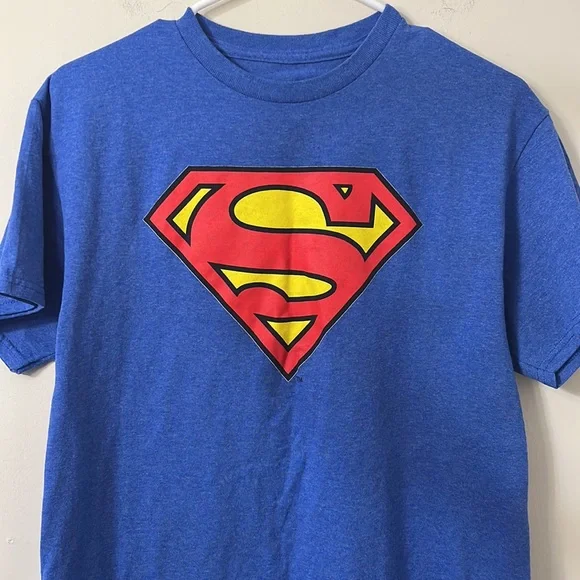 Superman Blue Graphic Tee Shirt Size M - Picture 2 of 4